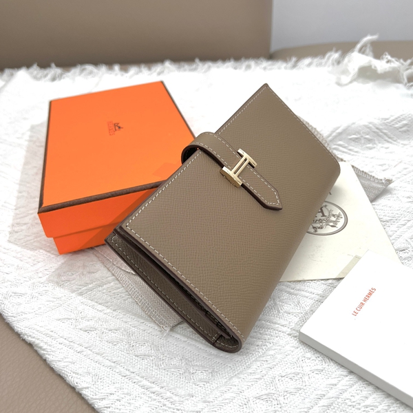 エルメス財布コピー背面デザイン